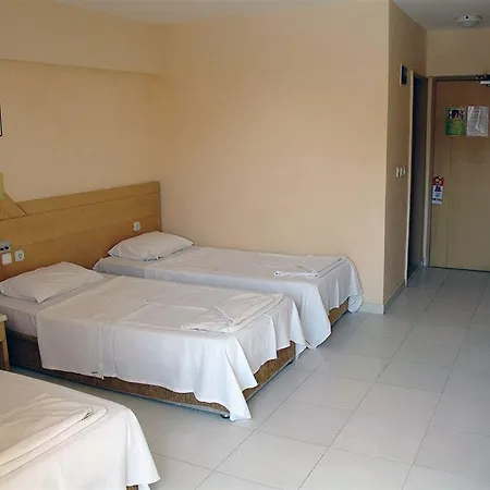 Tropicana Garden 3*